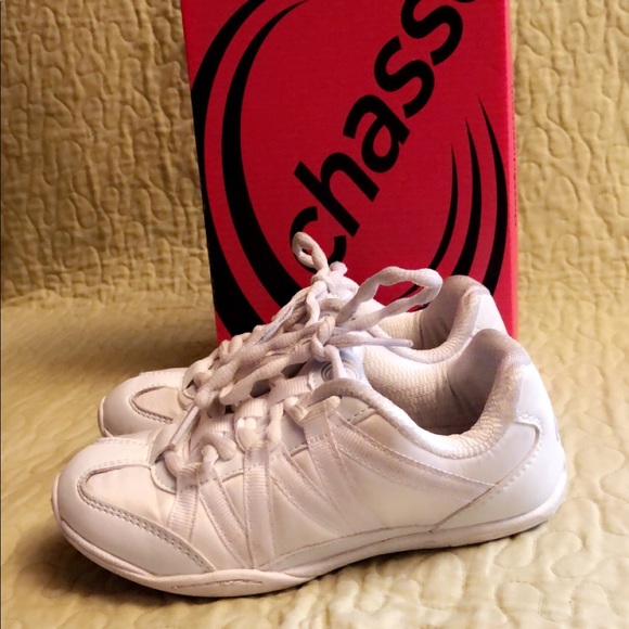 🔴SOLD🔴Girls cheer shoes - Picture 2 of 5